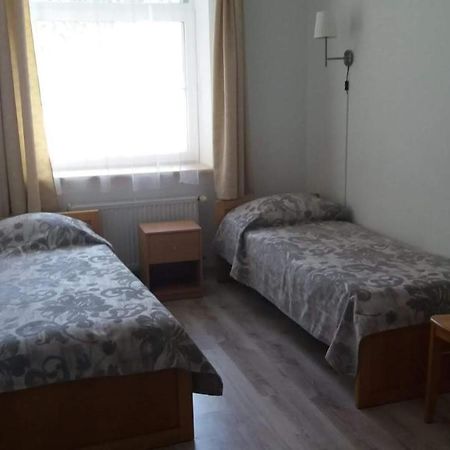Metras Maja Hotell Aizpute Exteriör bild