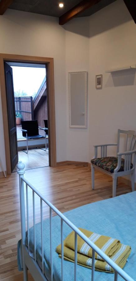 Metras Maja Hotell Aizpute Exteriör bild