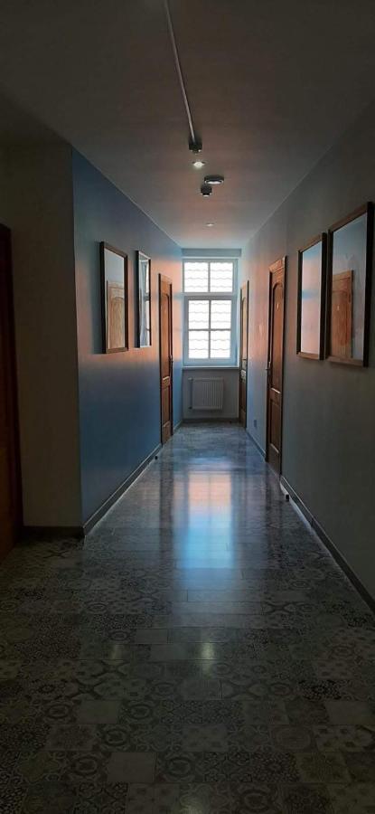 Metras Maja Hotell Aizpute Exteriör bild