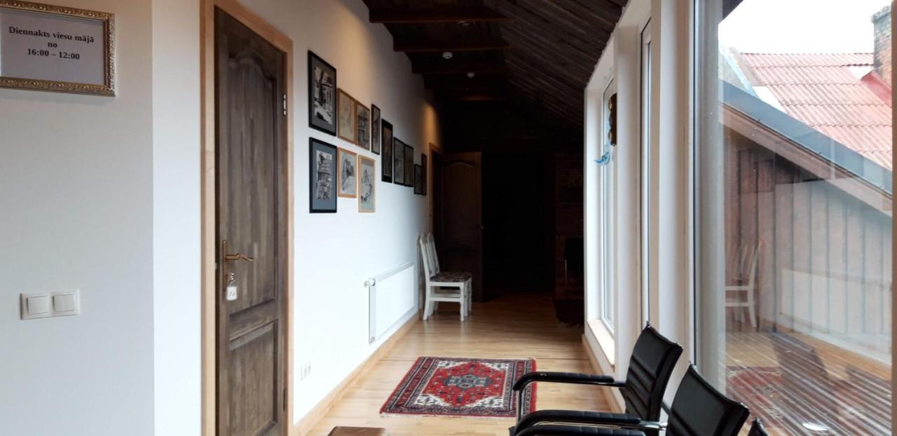 Metras Maja Hotell Aizpute Exteriör bild