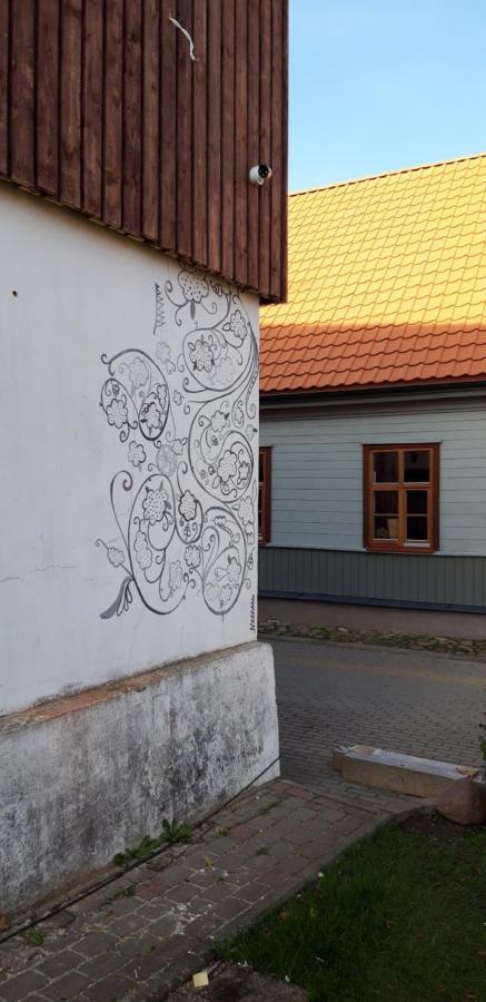 Metras Maja Hotell Aizpute Exteriör bild
